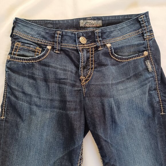 Silver Womens Jeans Suki Capri Cropped Dark Wash Midrise Stretch Size 28  30x26 - Picture 3 of 13